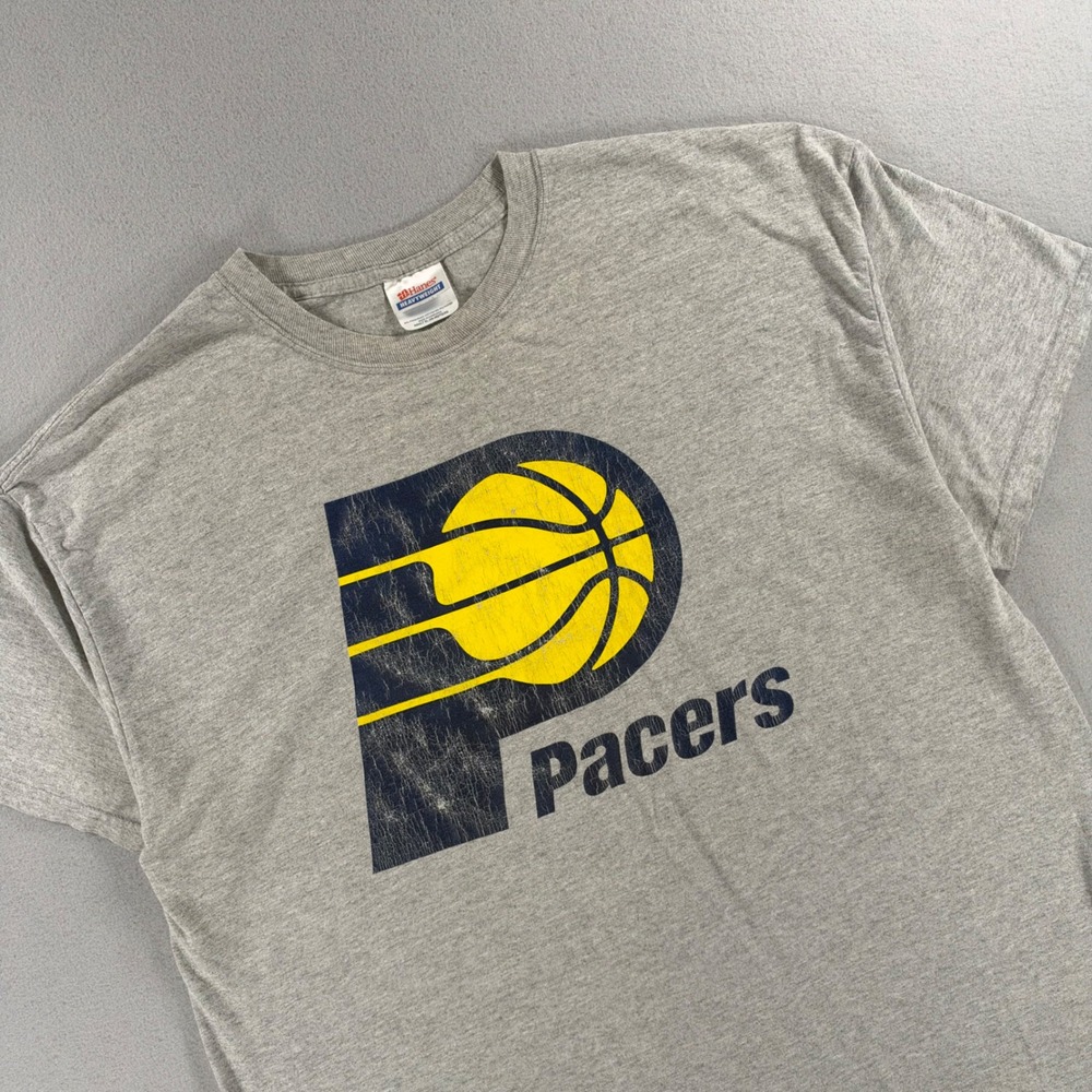 Vintage 2000s Indiana Pacers Graphic T-Shirt Tagged XL Distressed Logo Tee